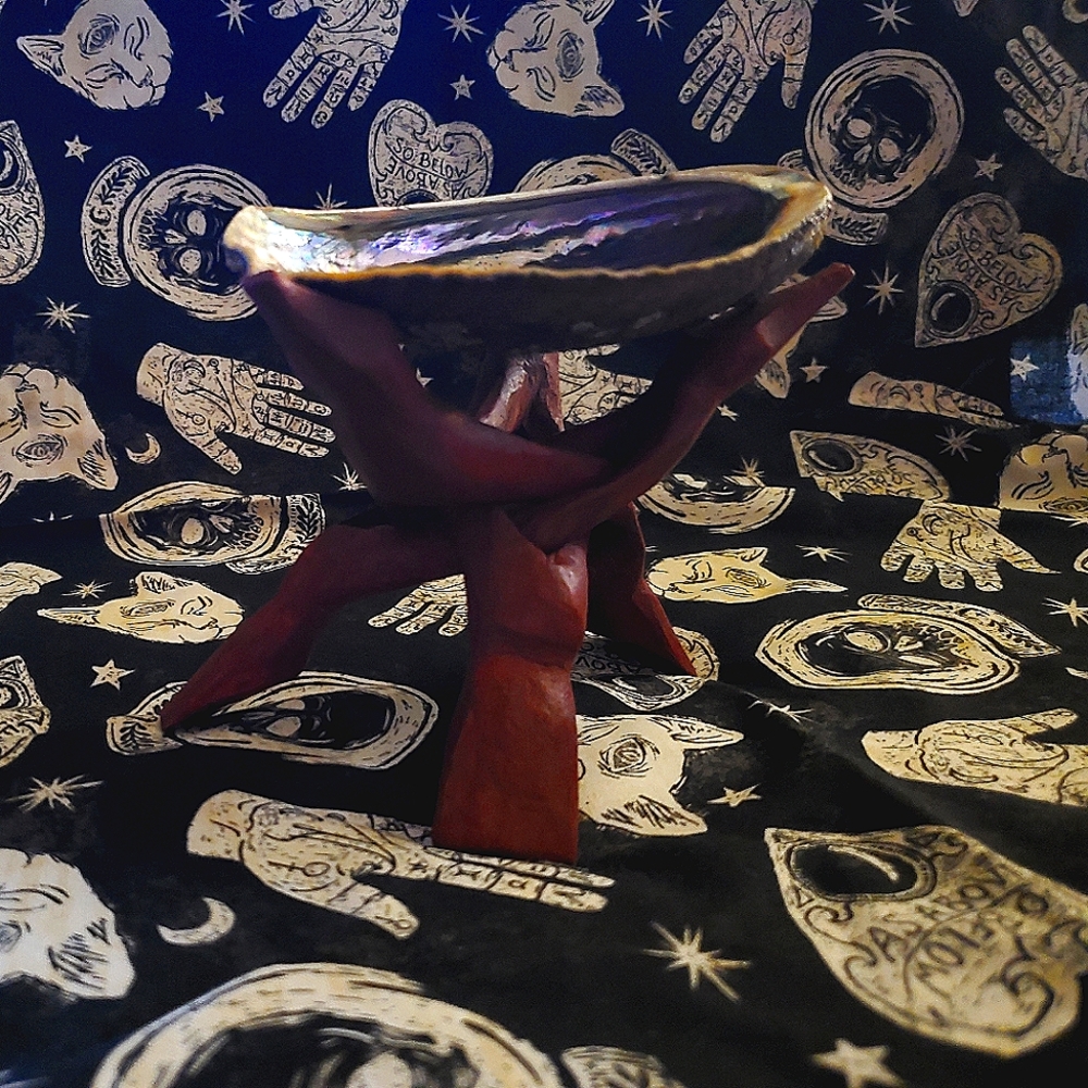 Smudge stand